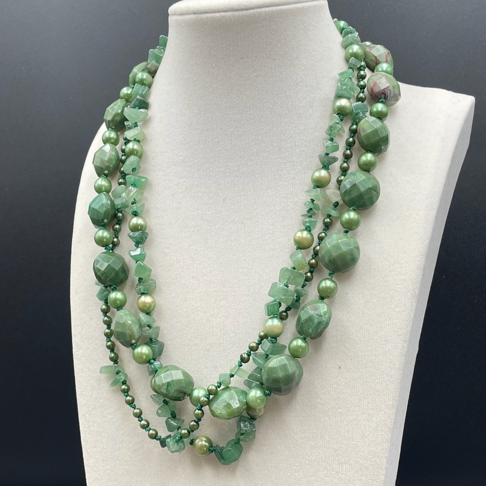 Vintage Green Faceted Green Agate Pearls Beaded Multi-Stranded Lobster Necklace - Picture 6 of 8